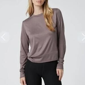 Vuori Daydream Crew Long Sleeve T-Shirt in Hazel Heather Sz S